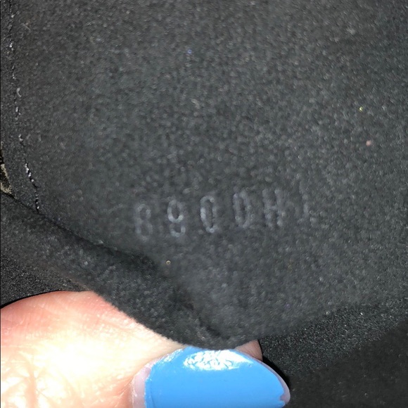 🌸SOLD🌸 Louis Vuitton Mahina Metallic Pewter GUC - Picture 5 of 8